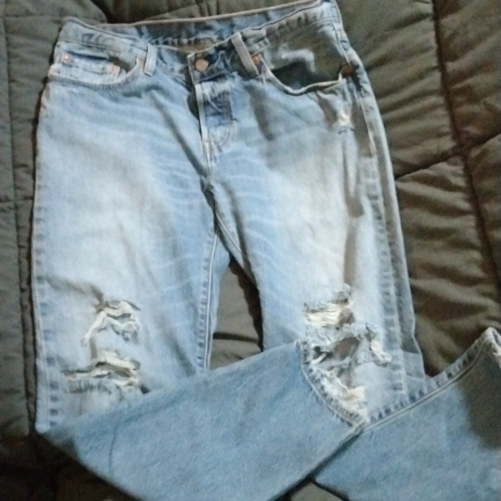 Women's LEVI'S 501 CT  distressed Jeans 👖. Stretch & Super Soft Denim 27X32